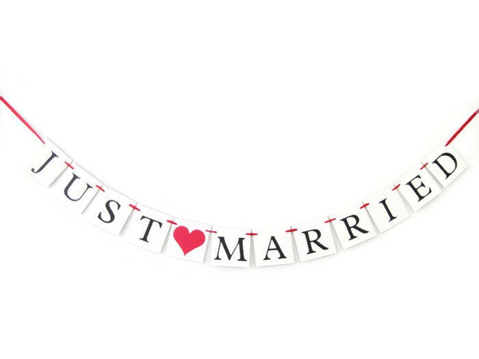 Printable Just Married Banner - Red Hearts