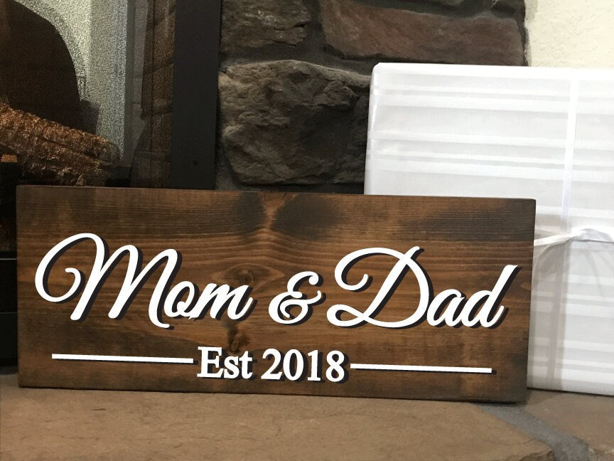 mom & dad sign - new parents gift idea 